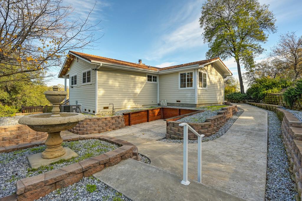 1244 Cold Springs