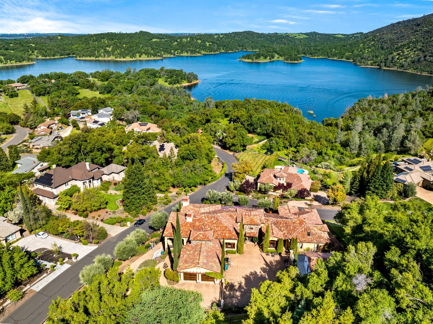 721 Shoreline Pointe