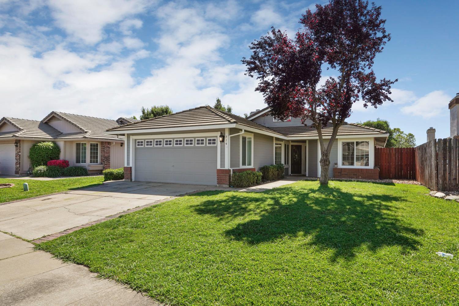 714 Benteen Way