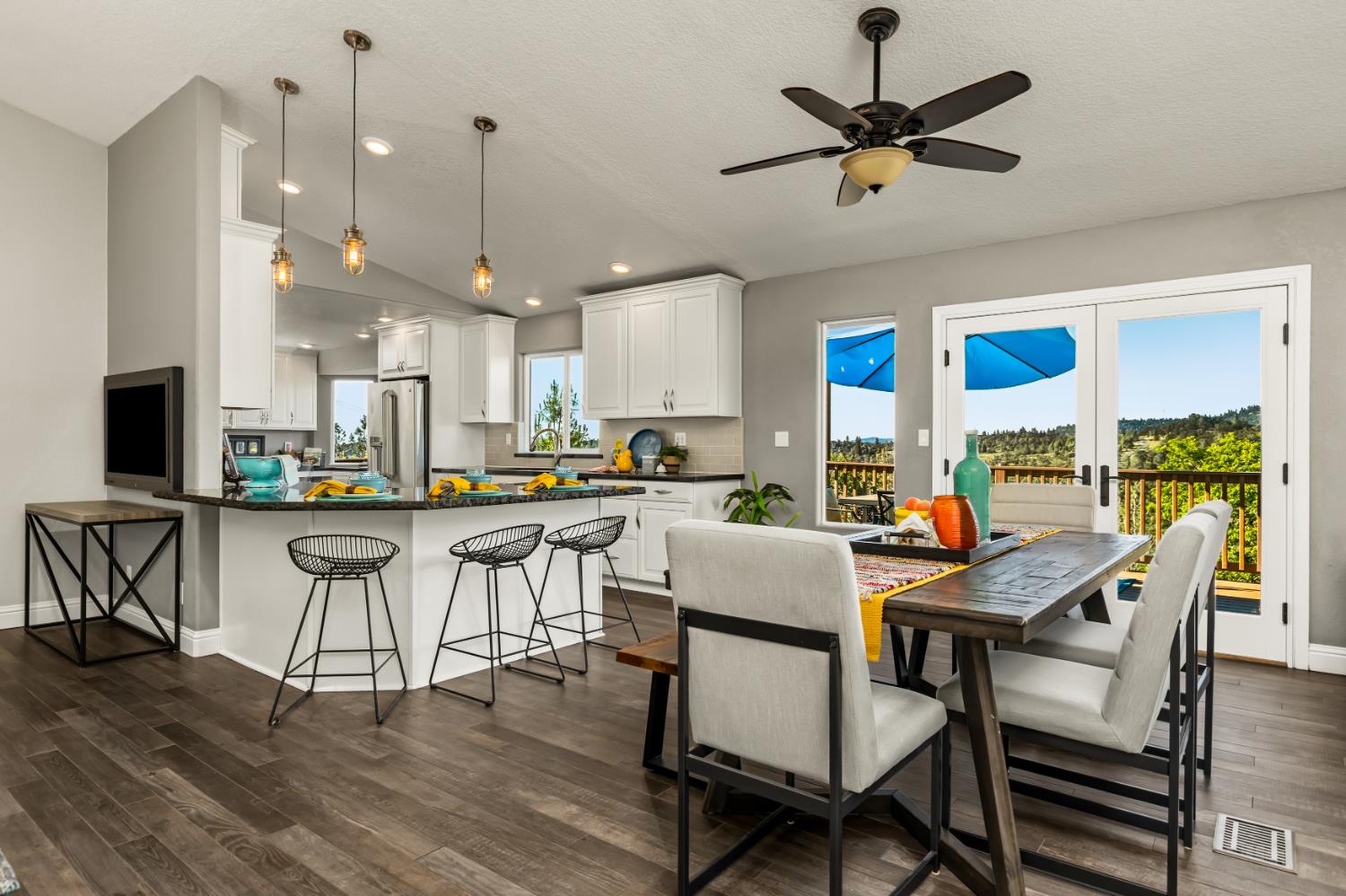 3027 Saddle View Court