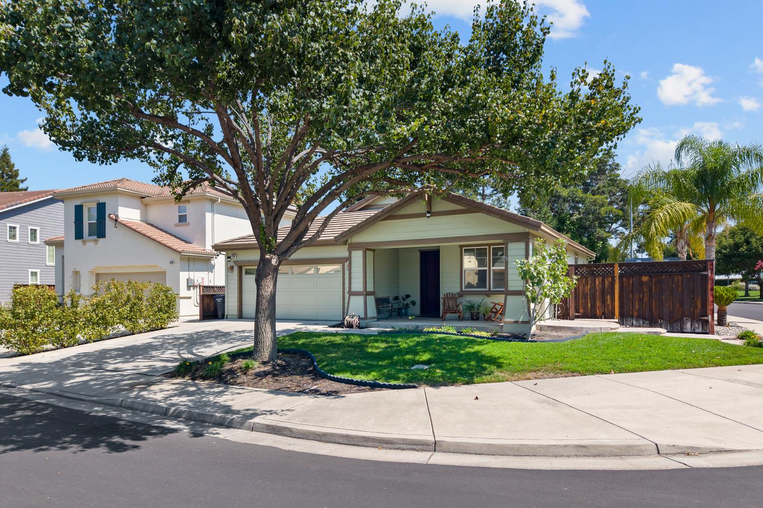 4738 Bonsai Avenue