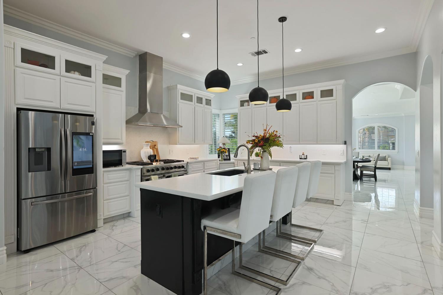4600 Tudor Rose Glen