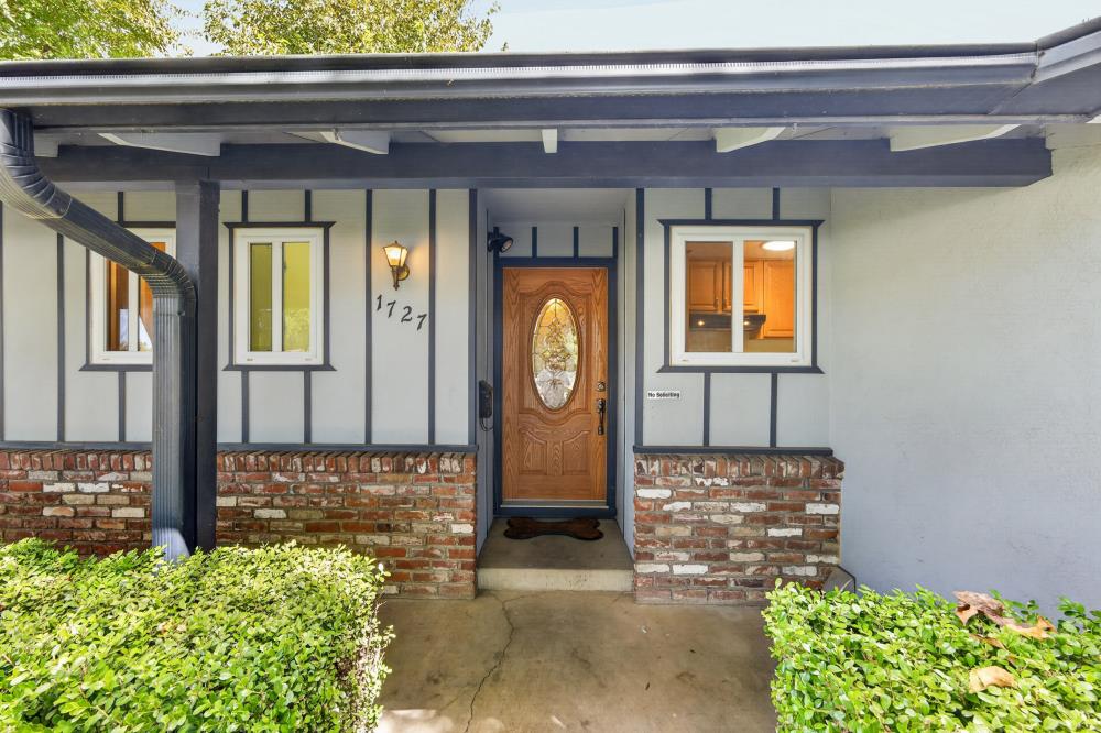 1727 Archer Drive