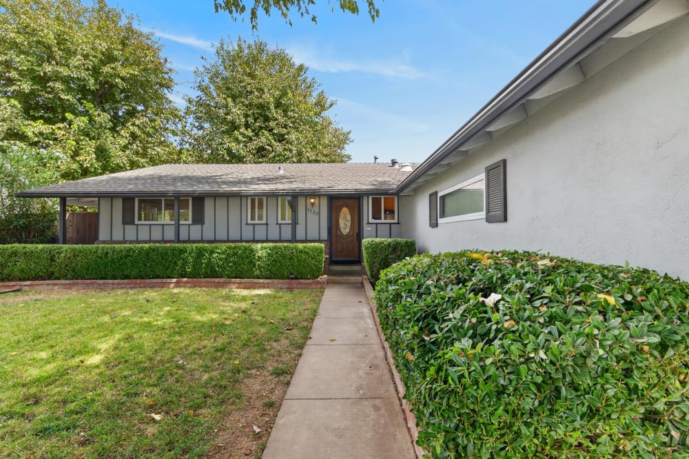 1727 Archer Drive