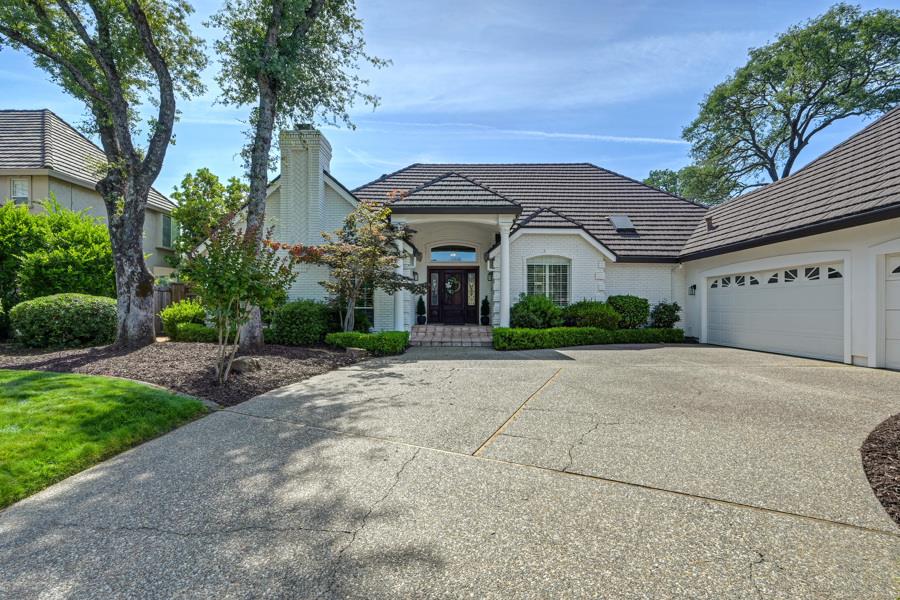 8530 Quail Oaks Drive