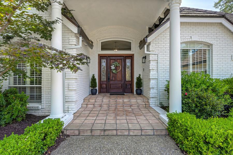 8530 Quail Oaks Drive