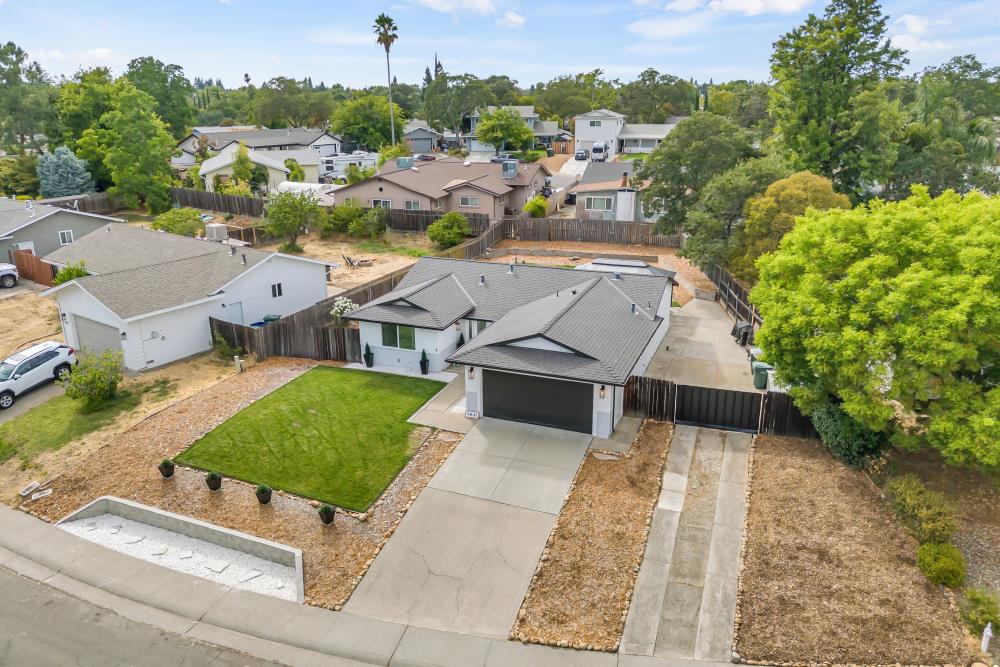 9841 Beachwood Drive