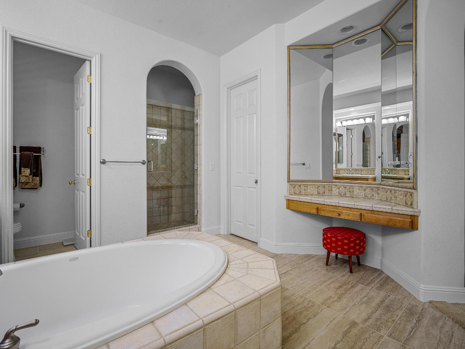 El Dorado Hills, California 95762, United States, 3 Bedrooms Bedrooms, ,3 BathroomsBathrooms,Residential,Active,242713