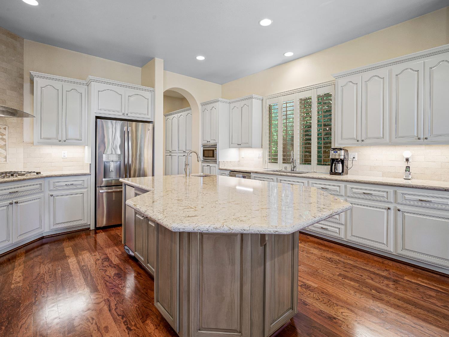 El Dorado Hills, California 95762, United States, 3 Bedrooms Bedrooms, ,3 BathroomsBathrooms,Residential,Active,242713