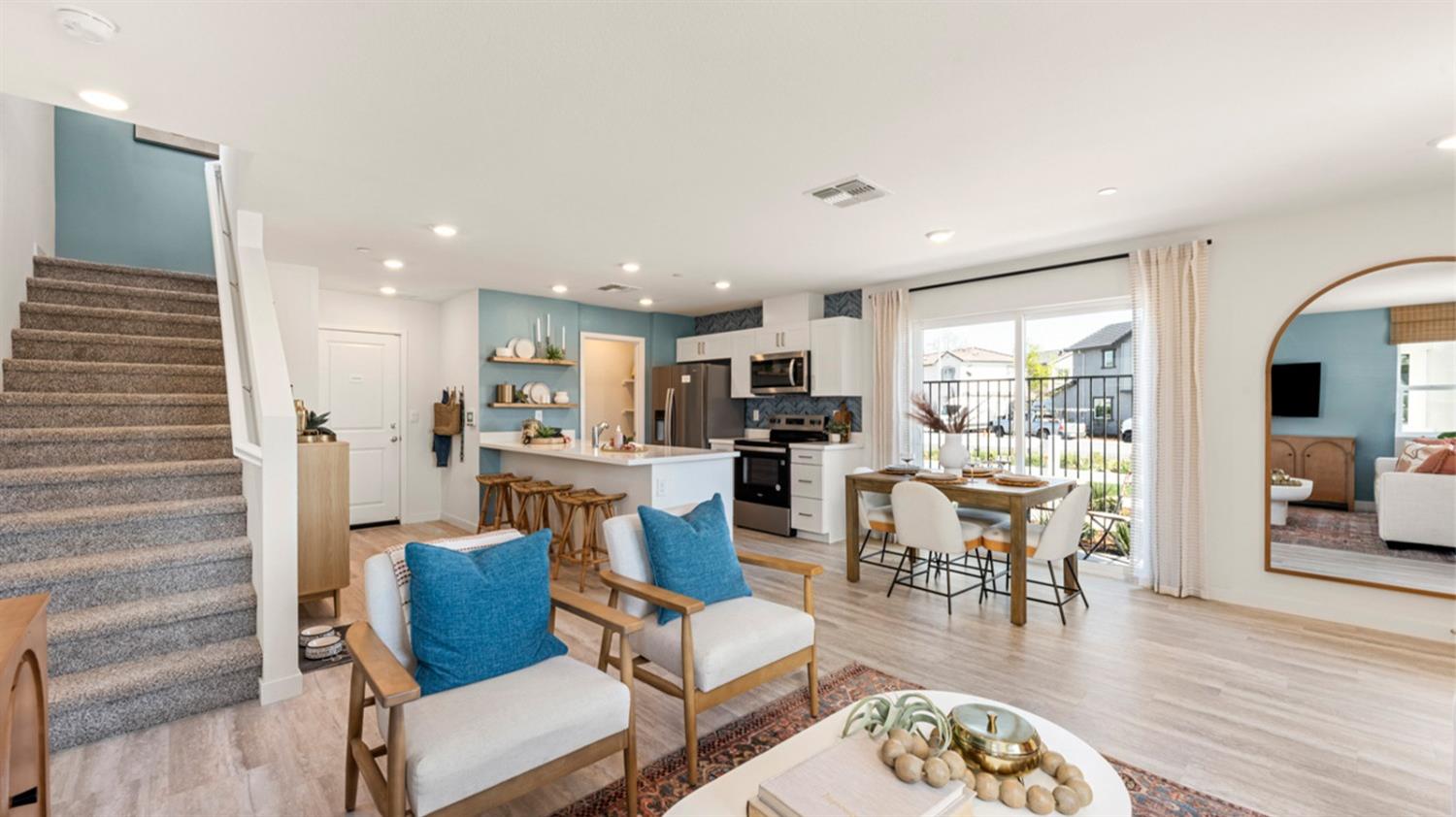 206 Skyline Ridge Loop