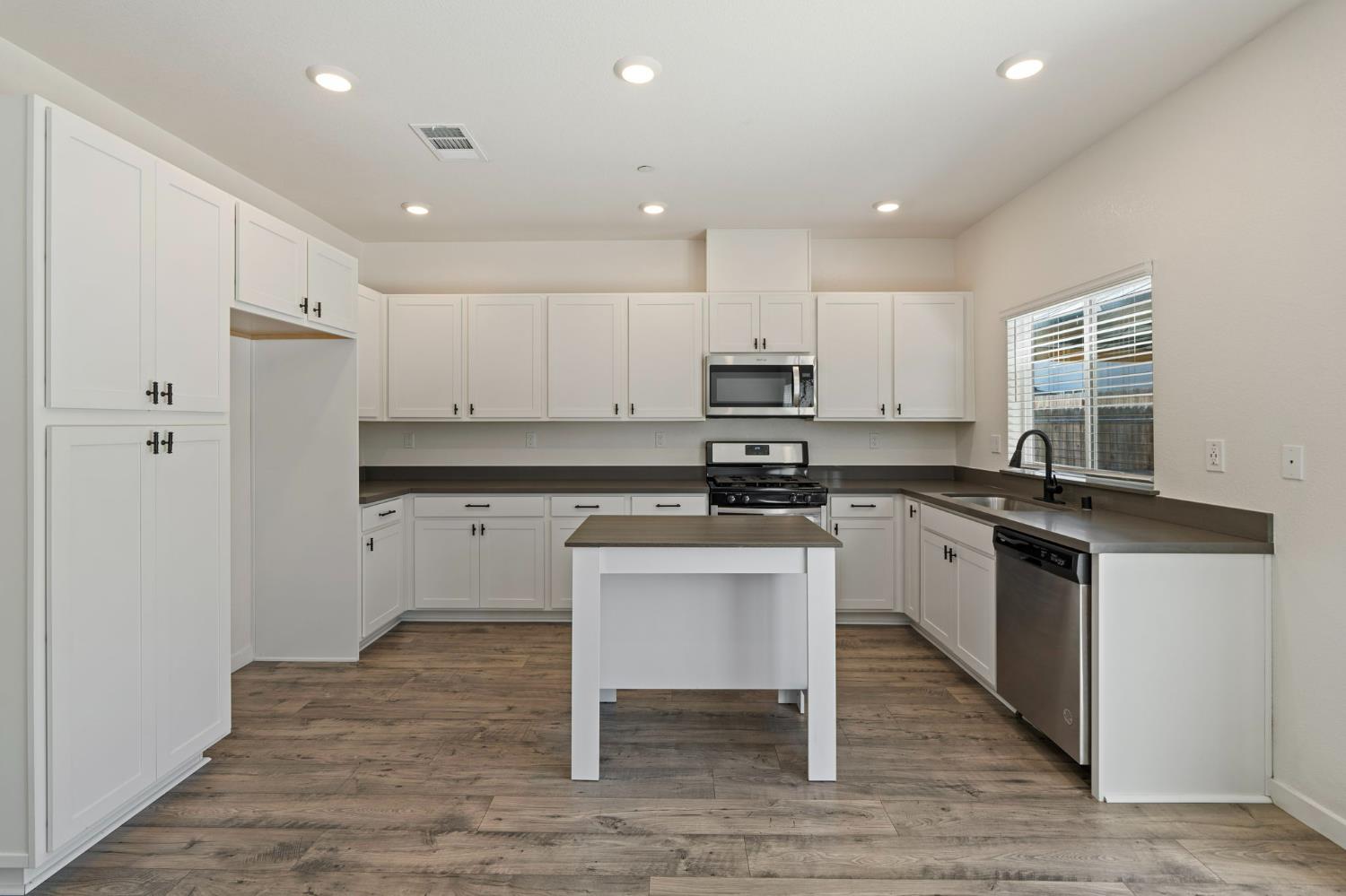 9224 Farmstead Circle