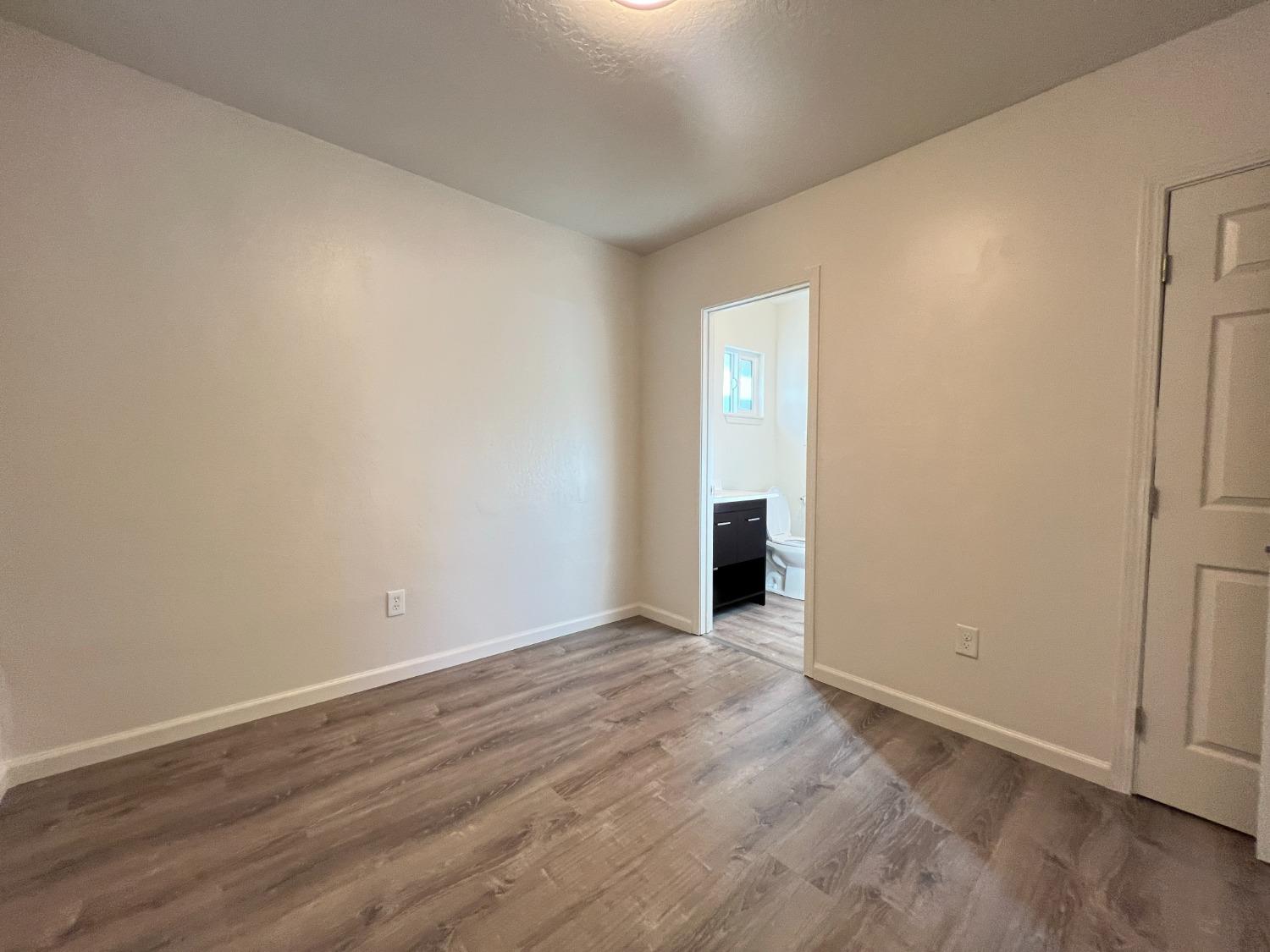 Stockton, California 95206, United States, 2 Bedrooms Bedrooms, ,1 BathroomBathrooms,Residential,Active,121391