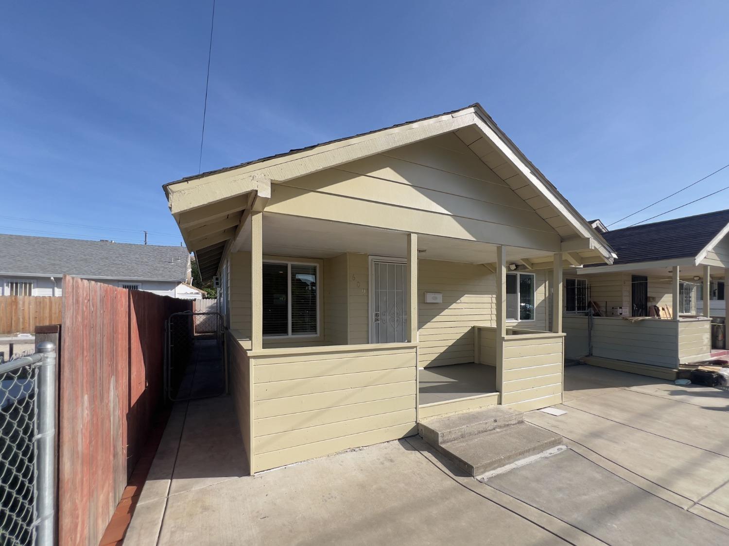 Stockton, California 95206, United States, 2 Bedrooms Bedrooms, ,1 BathroomBathrooms,Residential,Active,121391