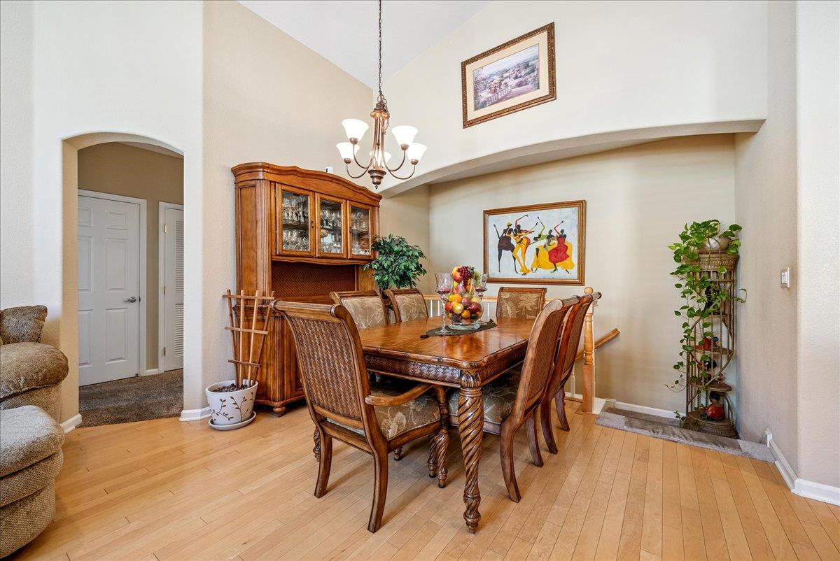 2090 Sierra View Circle 1
