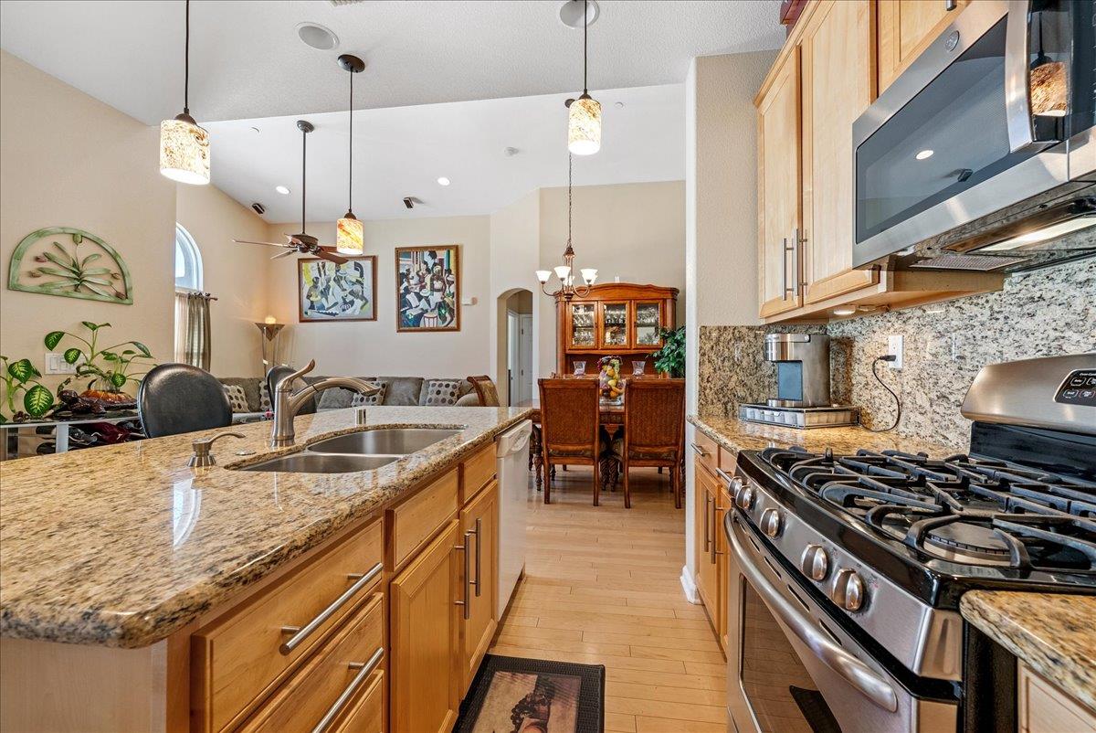 2090 Sierra View Circle 1