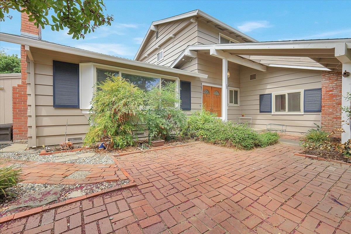 5125 Diablo Drive