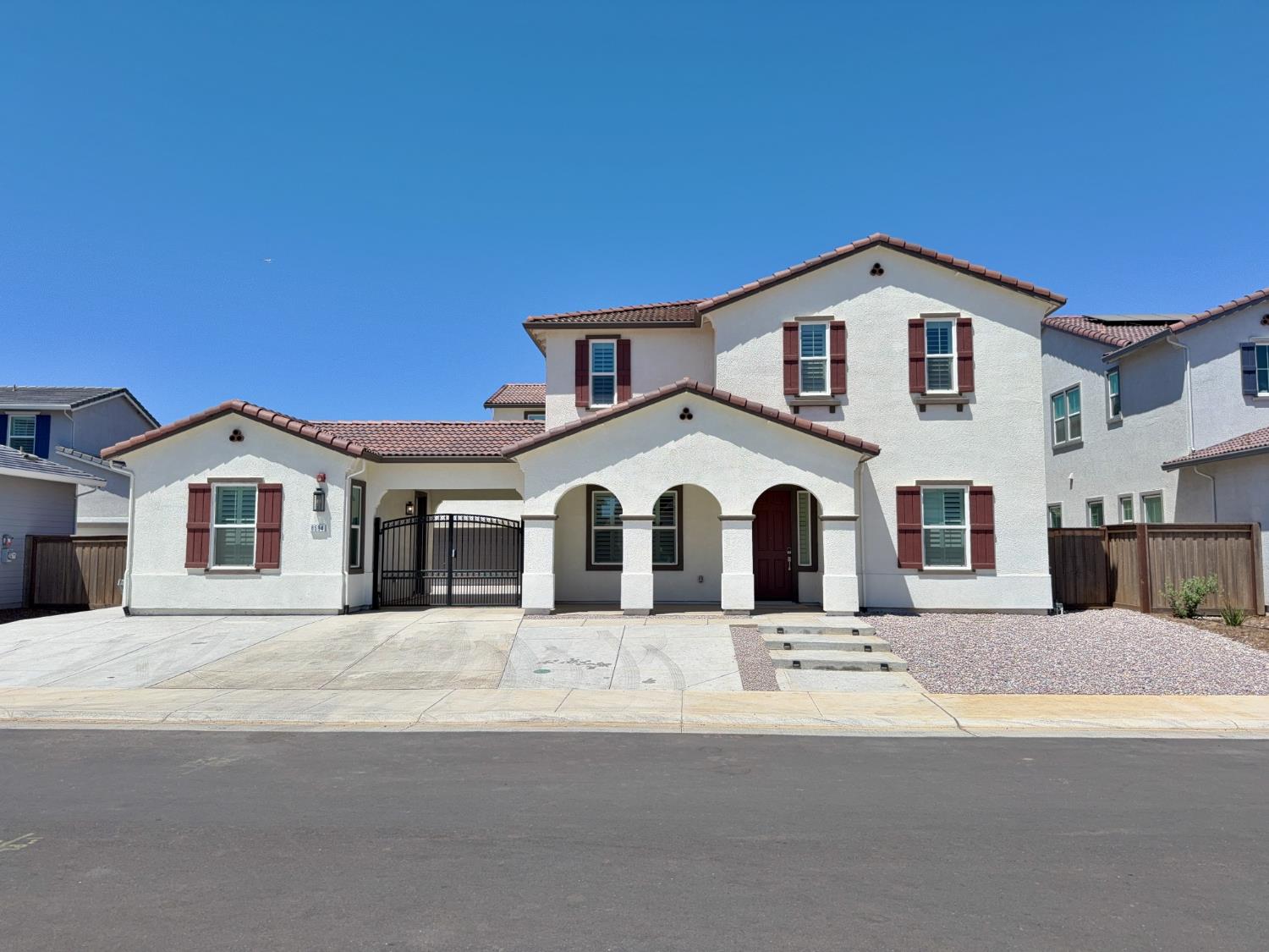 8594 Sona Way