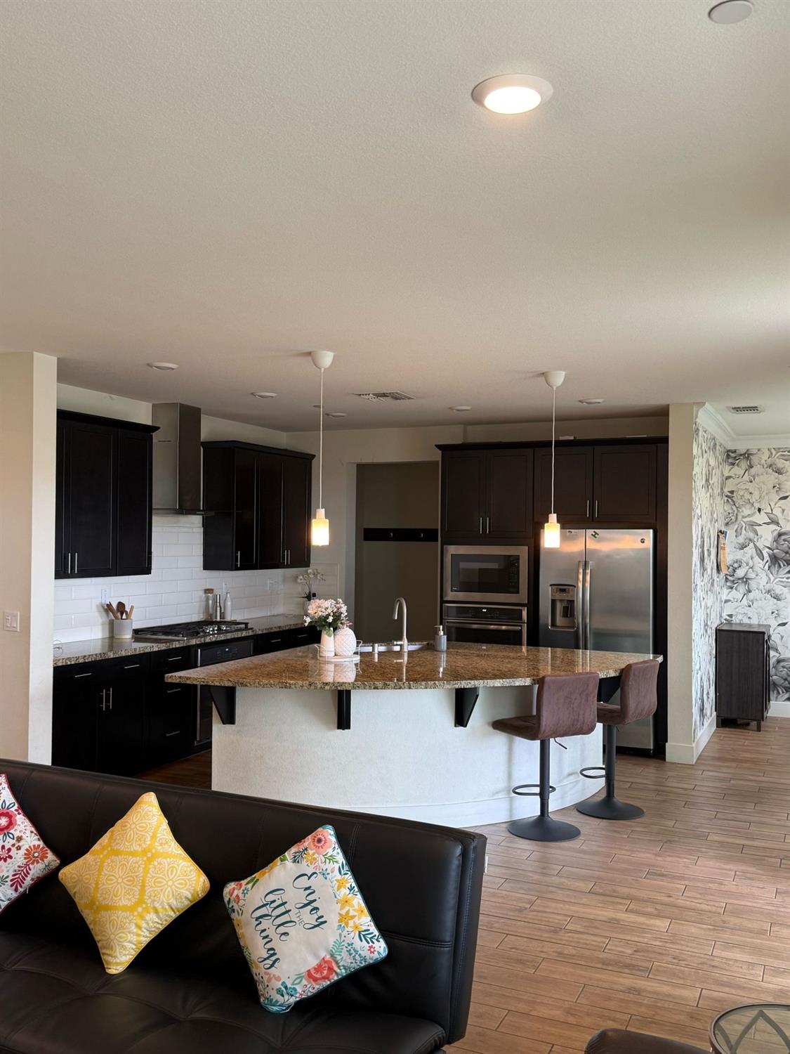 Rancho Cordova, California 95742, United States, 4 Bedrooms Bedrooms, ,3 BathroomsBathrooms,Residential,Active,117396