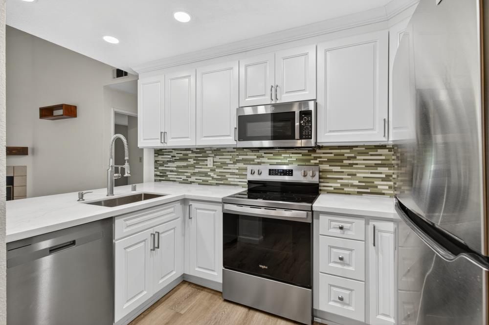 1019 Dornajo Way 206