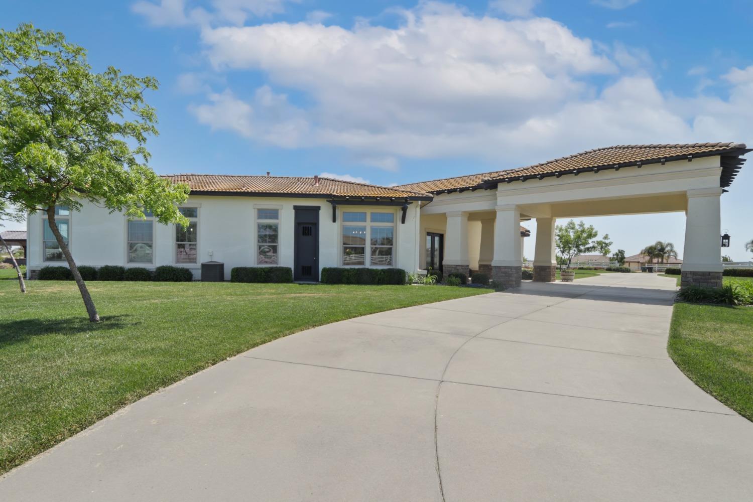 11815 Trailrider Drive