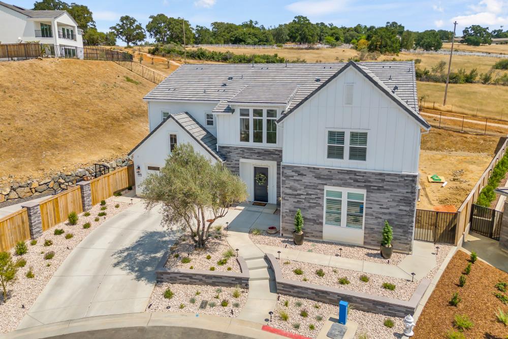 5115 Glacier Peak Drive