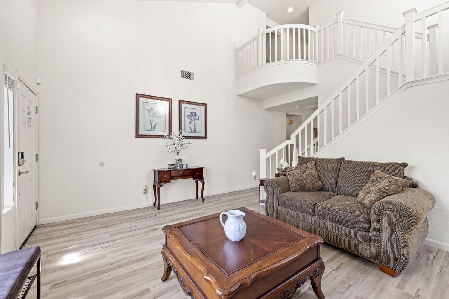 1644 Gloria Circle