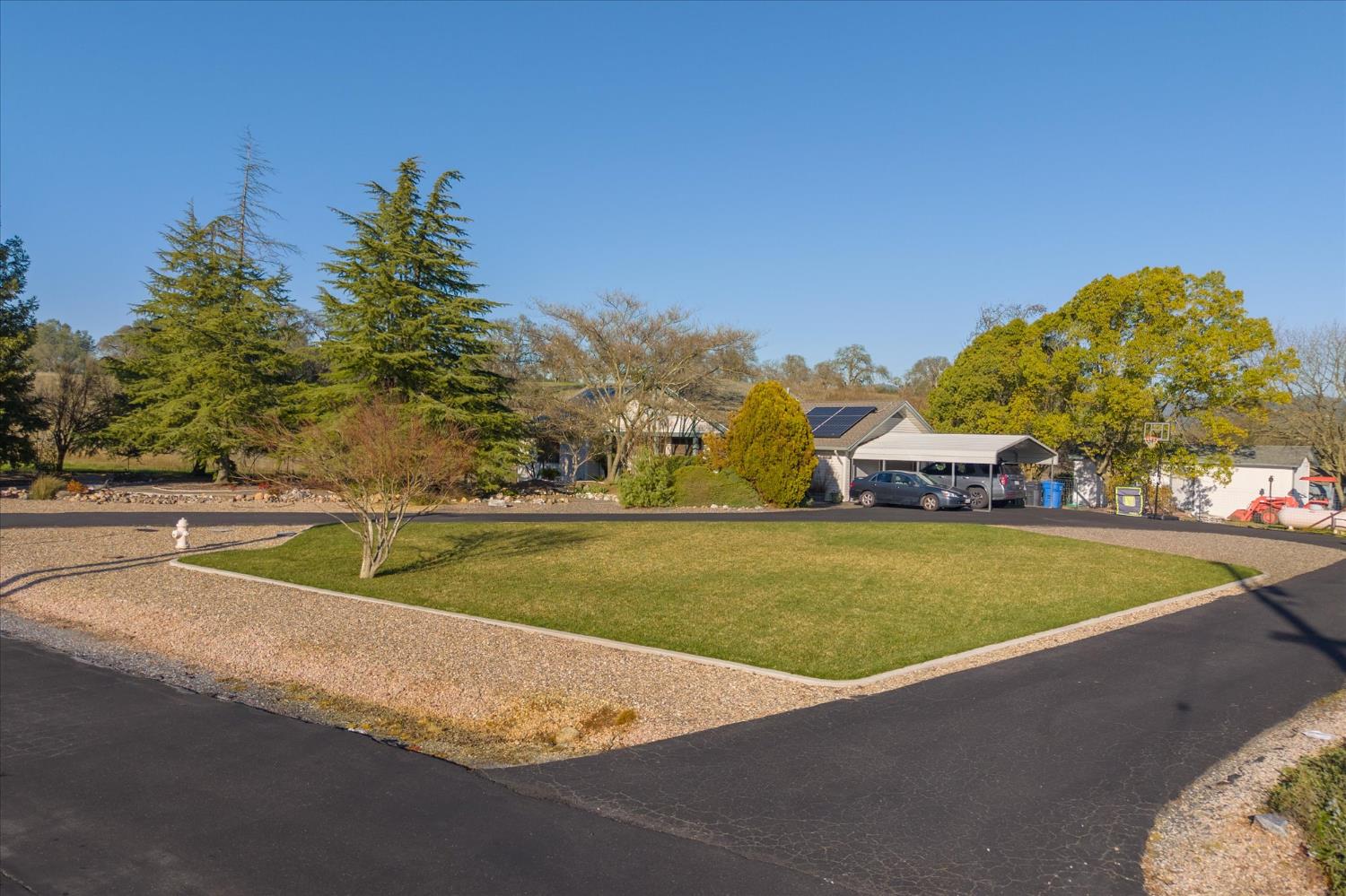 1385 Saddleback Drive