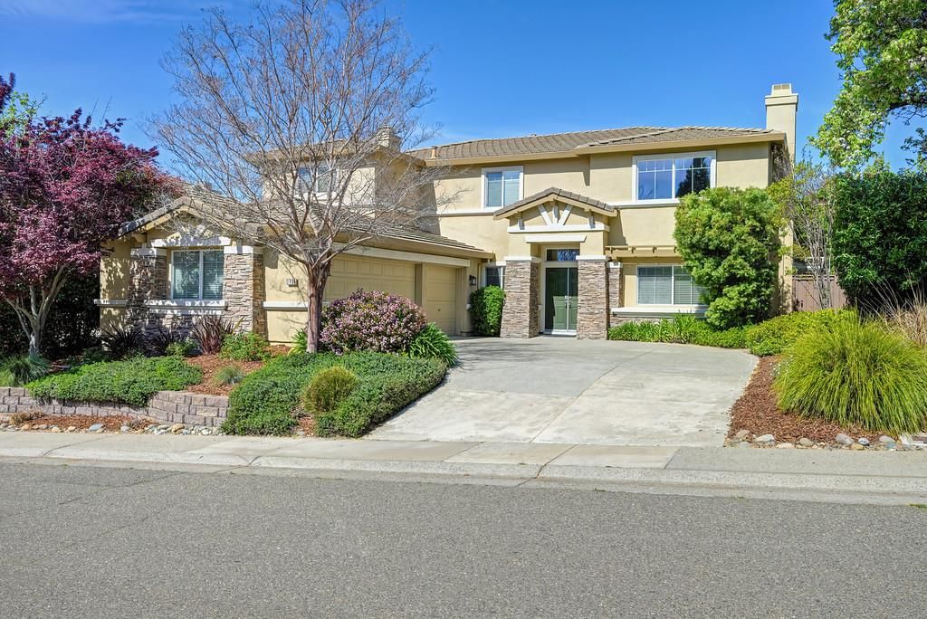 Photo of 1936 Wesley Drive, Folsom, CA 95630 (MLS # 226032643)