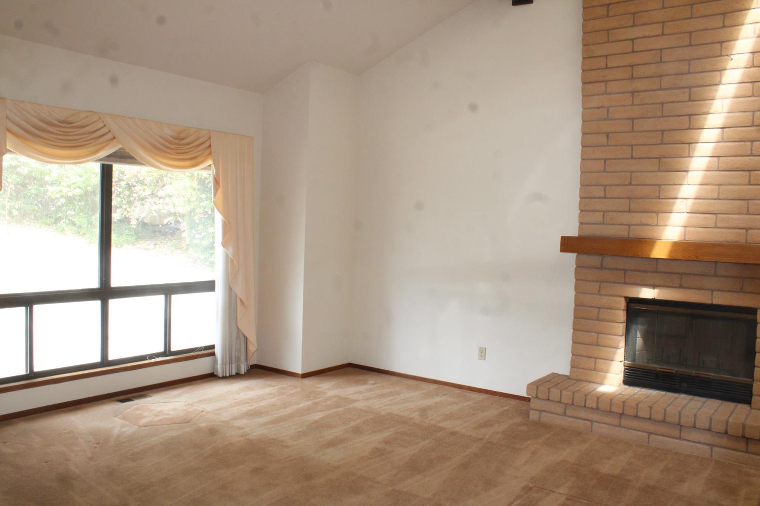 16147 Tina Court