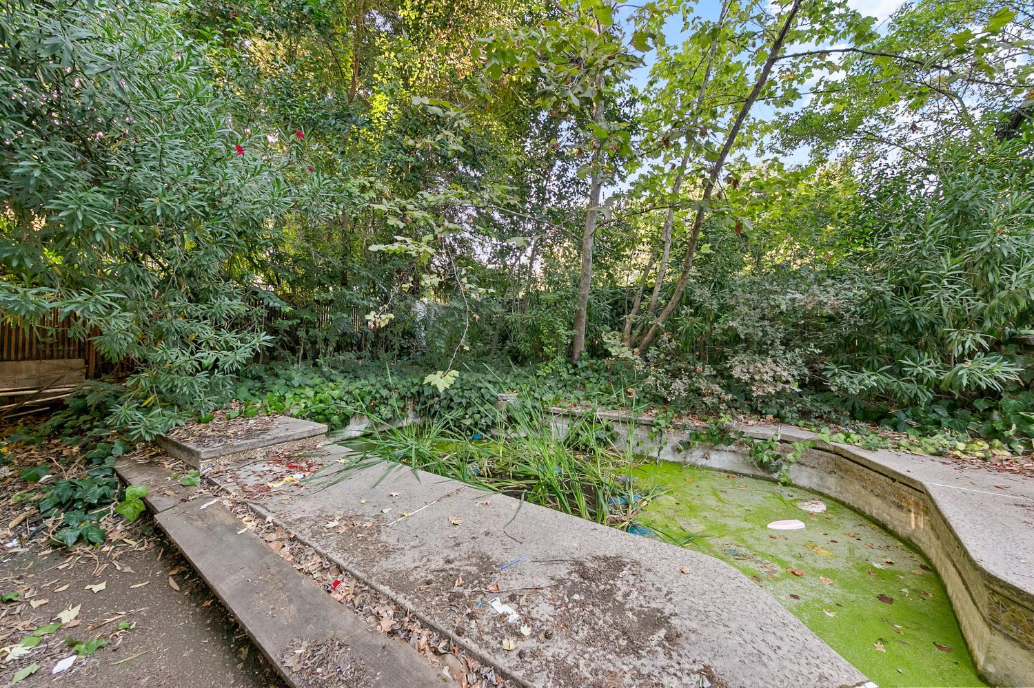 2225 Claremont Road