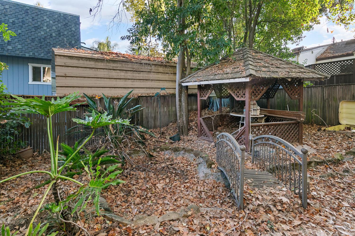 2225 Claremont Road