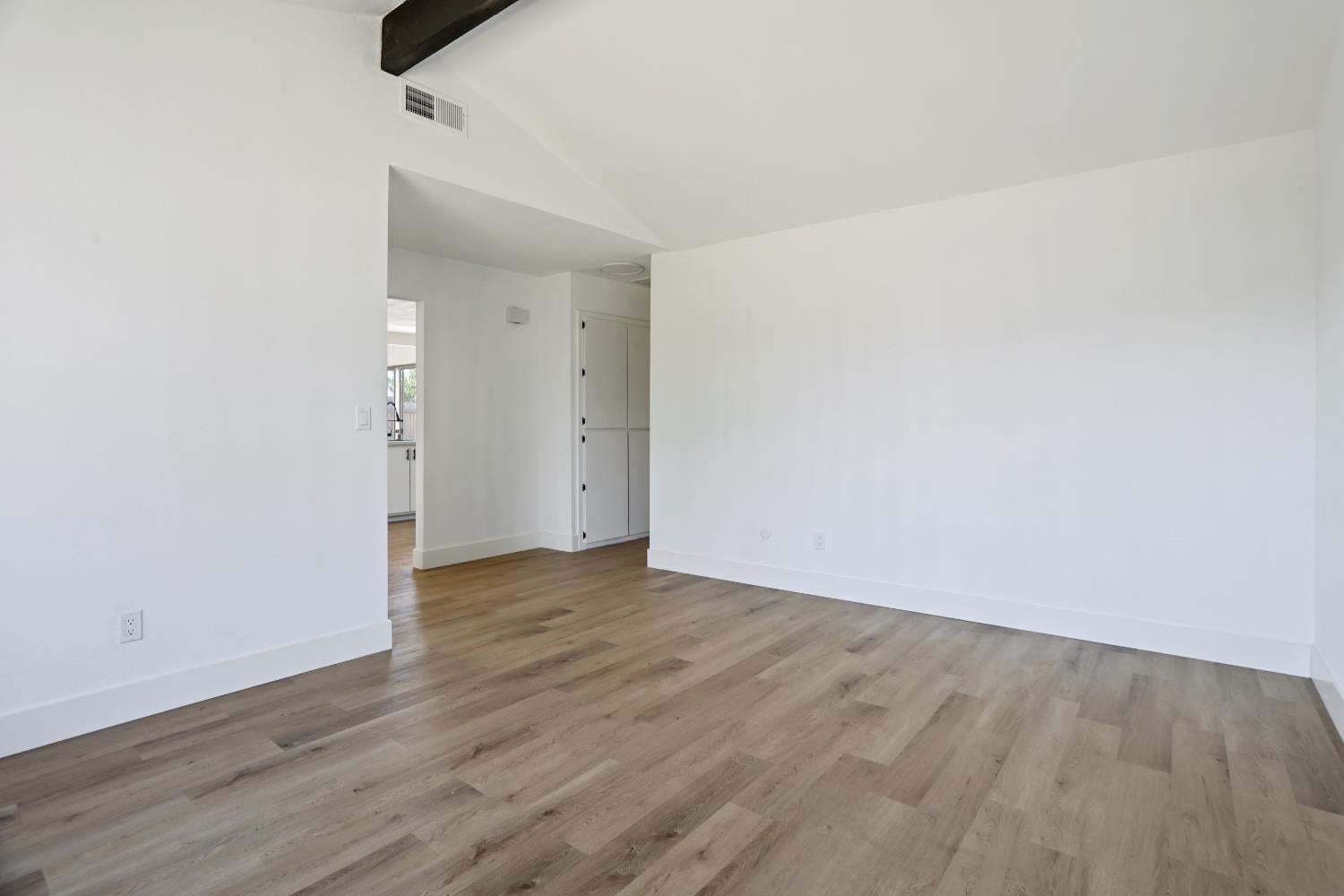 7810 Deer Meadow