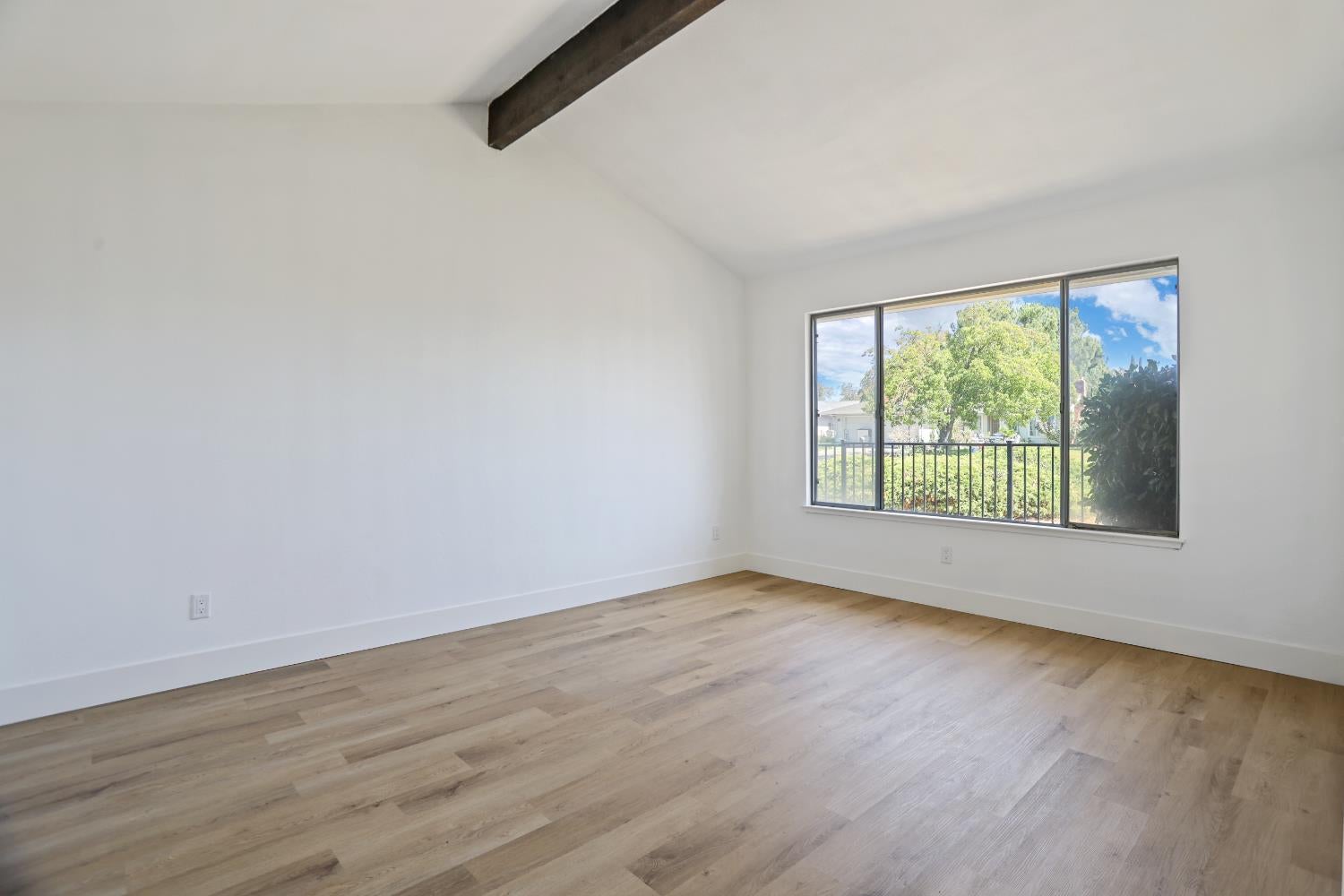 7810 Deer Meadow