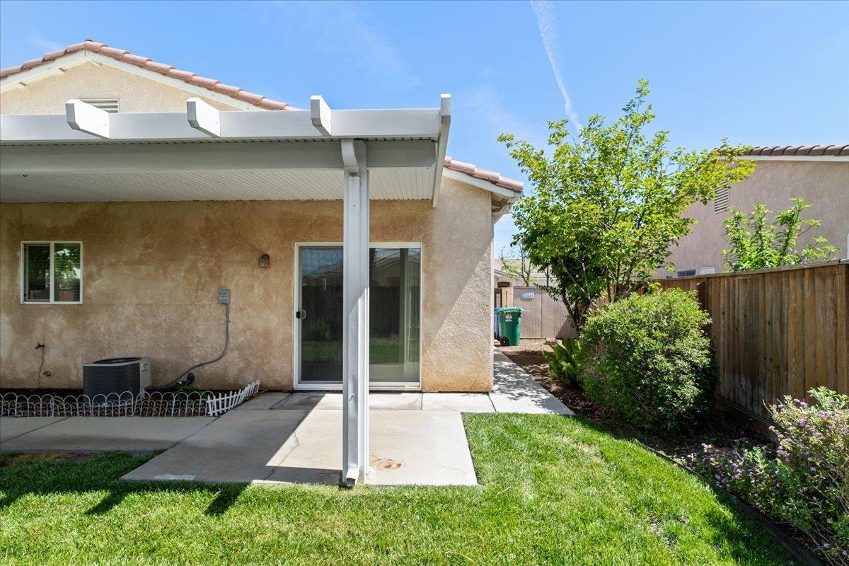 Los Banos, California 93635, United States, 3 Bedrooms Bedrooms, ,2 BathroomsBathrooms,Residential,Pending,107424