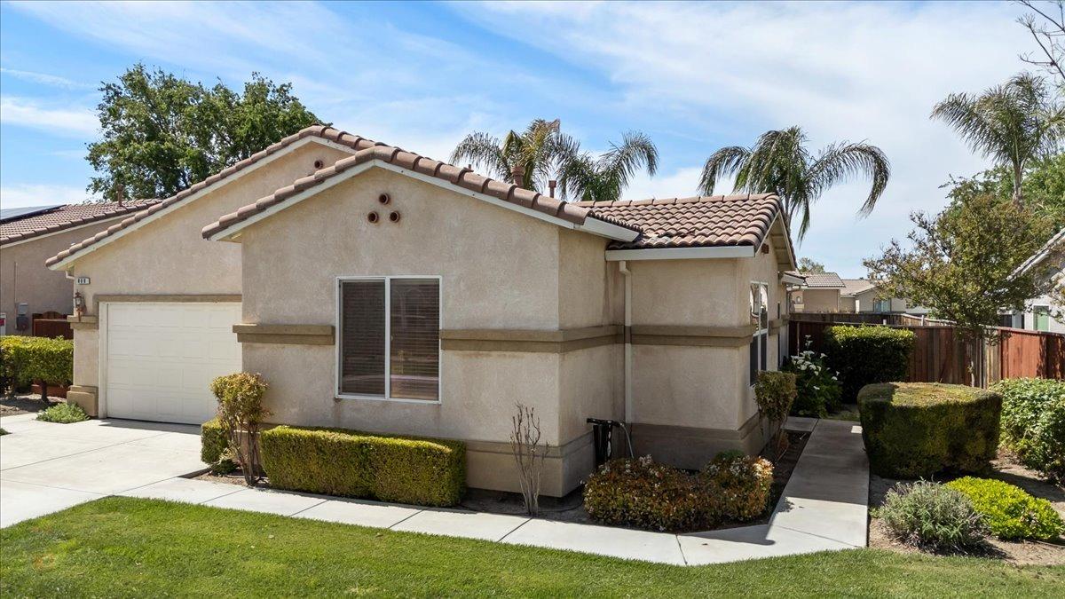 Los Banos, California 93635, United States, 3 Bedrooms Bedrooms, ,2 BathroomsBathrooms,Residential,Pending,107424
