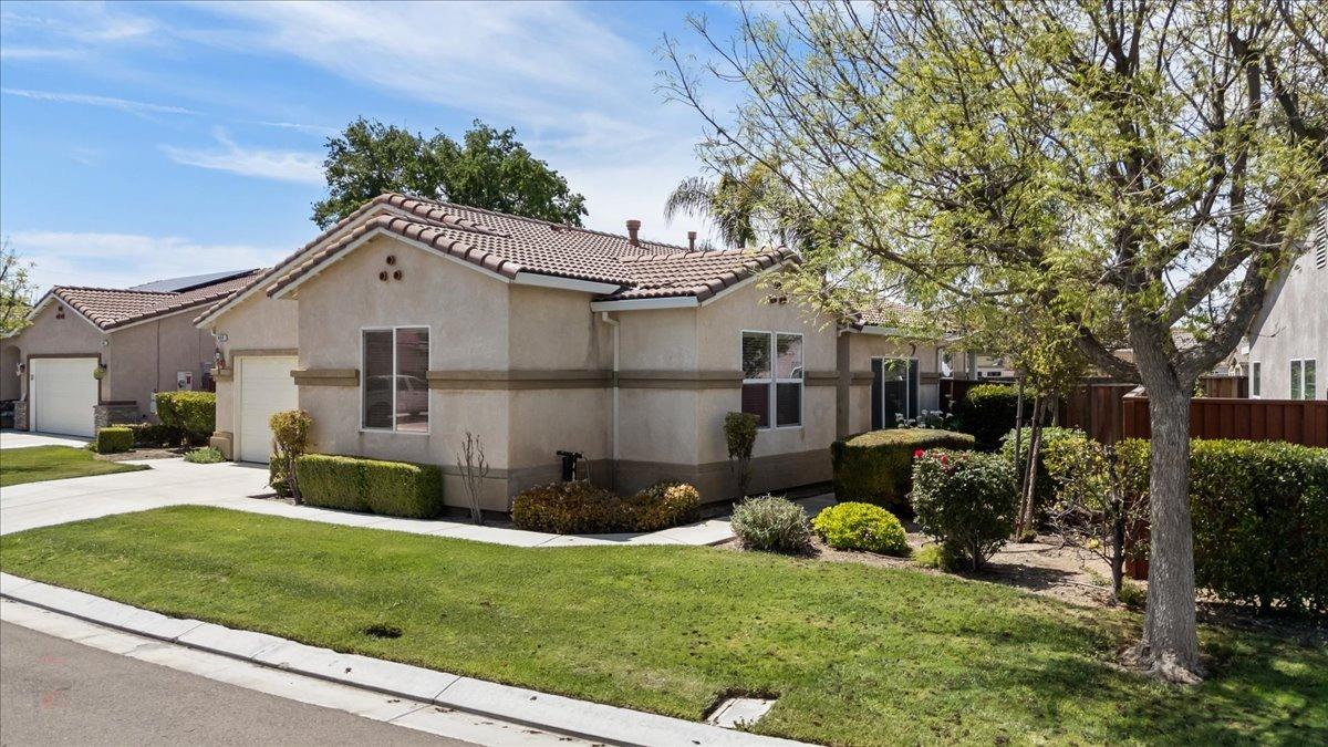 Los Banos, California 93635, United States, 3 Bedrooms Bedrooms, ,2 BathroomsBathrooms,Residential,Pending,107424