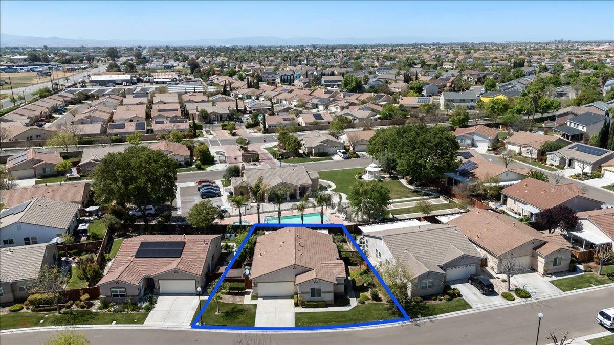 Los Banos, California 93635, United States, 3 Bedrooms Bedrooms, ,2 BathroomsBathrooms,Residential,Pending,107424