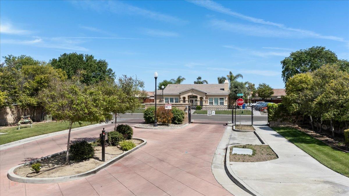 Los Banos, California 93635, United States, 3 Bedrooms Bedrooms, ,2 BathroomsBathrooms,Residential,Pending,107424