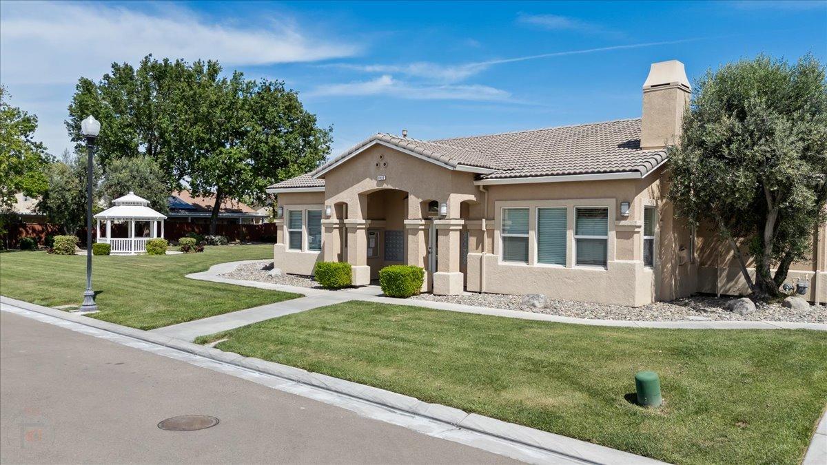 Los Banos, California 93635, United States, 3 Bedrooms Bedrooms, ,2 BathroomsBathrooms,Residential,Pending,107424