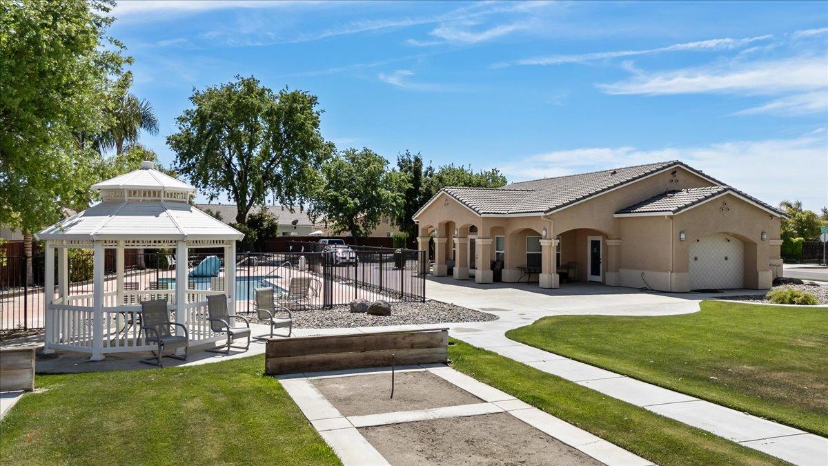 Los Banos, California 93635, United States, 3 Bedrooms Bedrooms, ,2 BathroomsBathrooms,Residential,Pending,107424