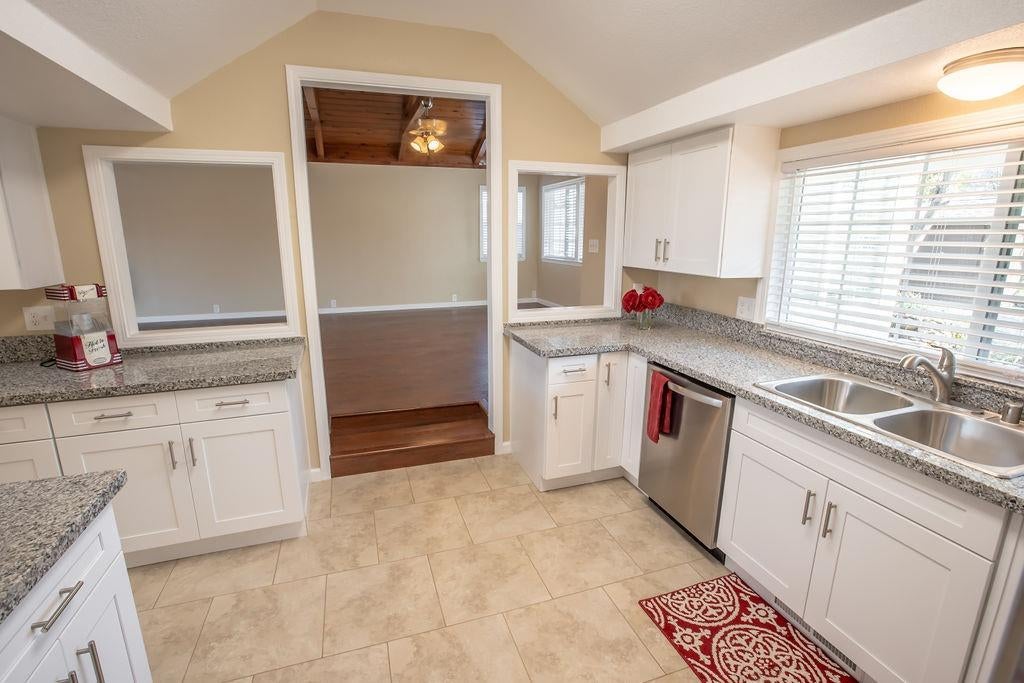 4555 Paradise Lane