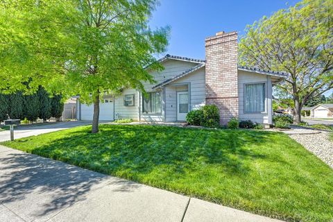 2923 Baronet Way Sacramento CA 95833