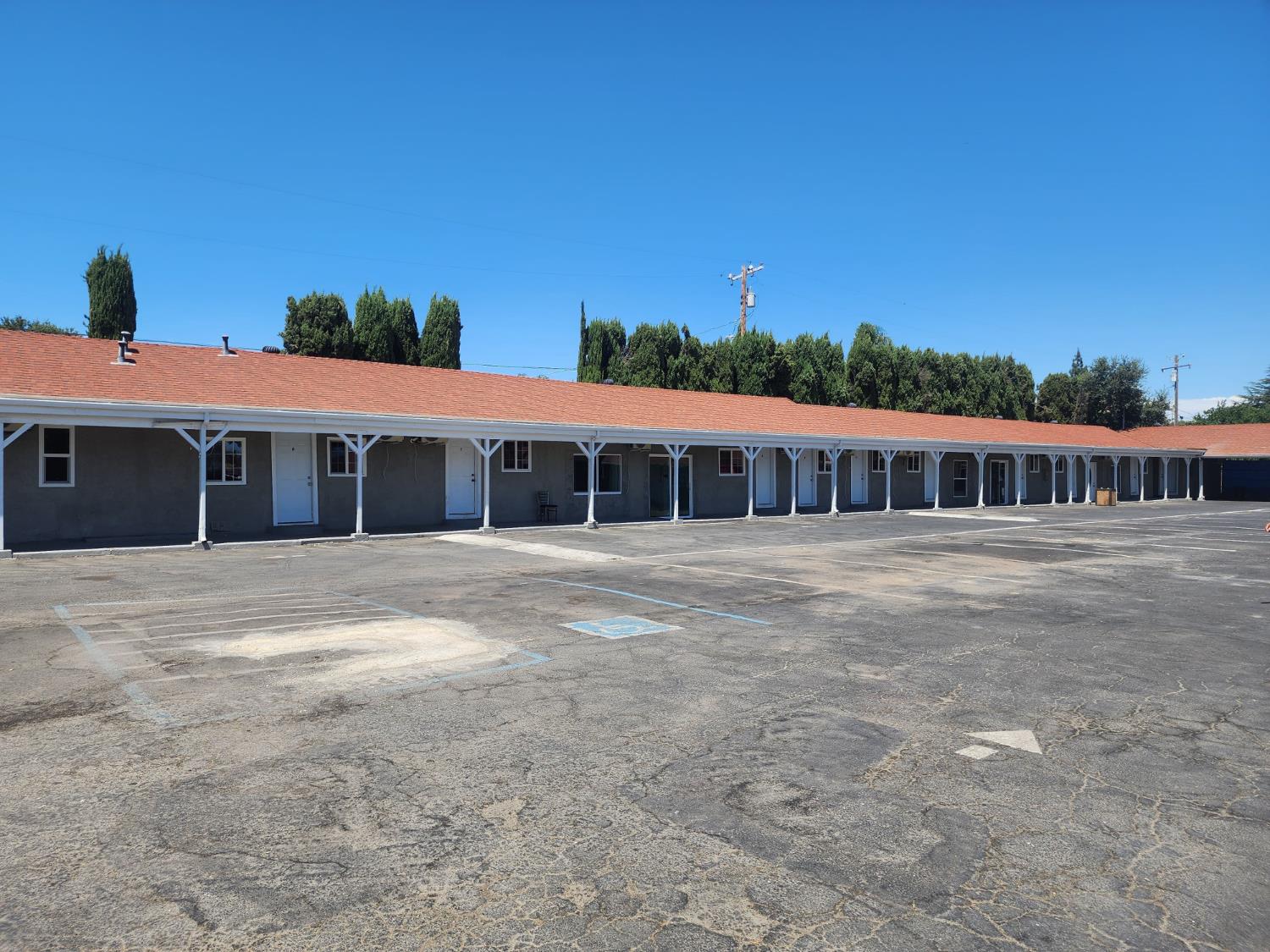 1506 S Mariposa Road