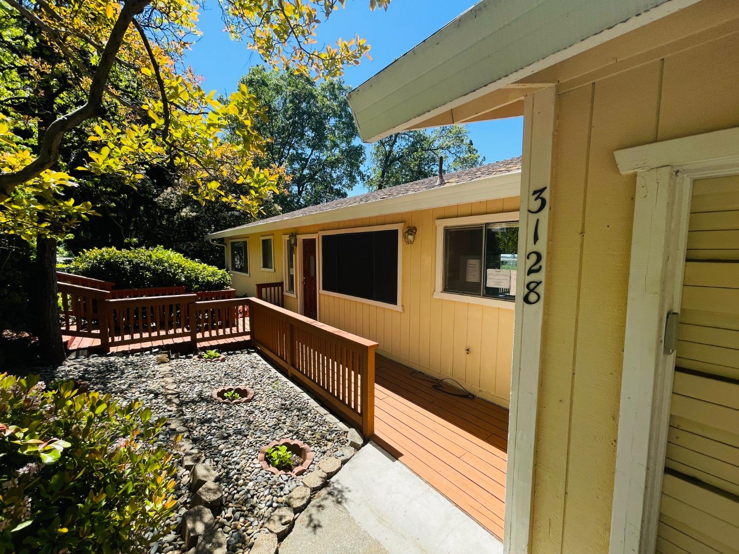 3128 Verde Robles Drive
