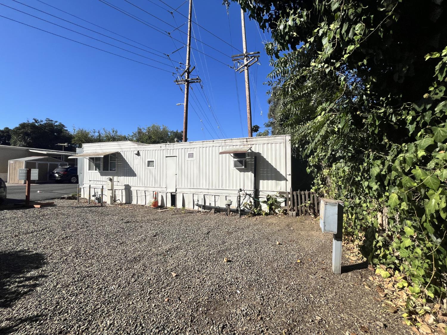 1027 Olive Drive 20