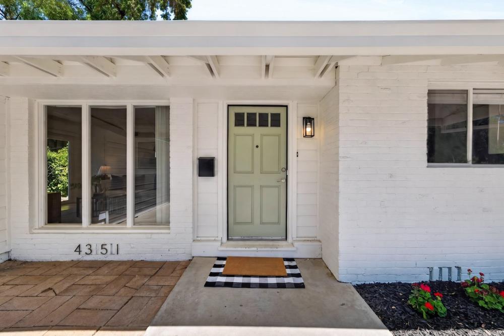 788 Elmwood Drive