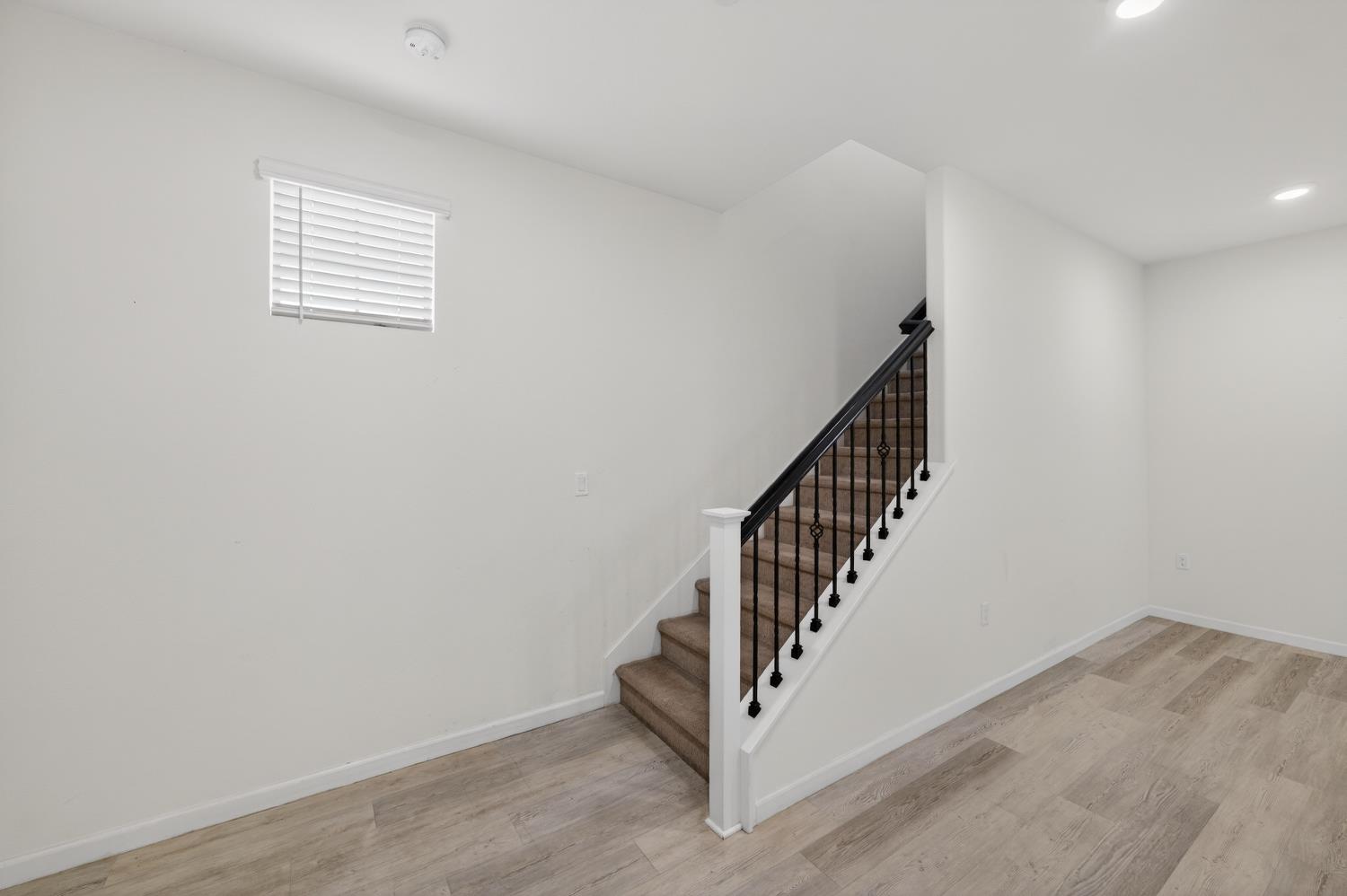 7450 Clear Lake Alley