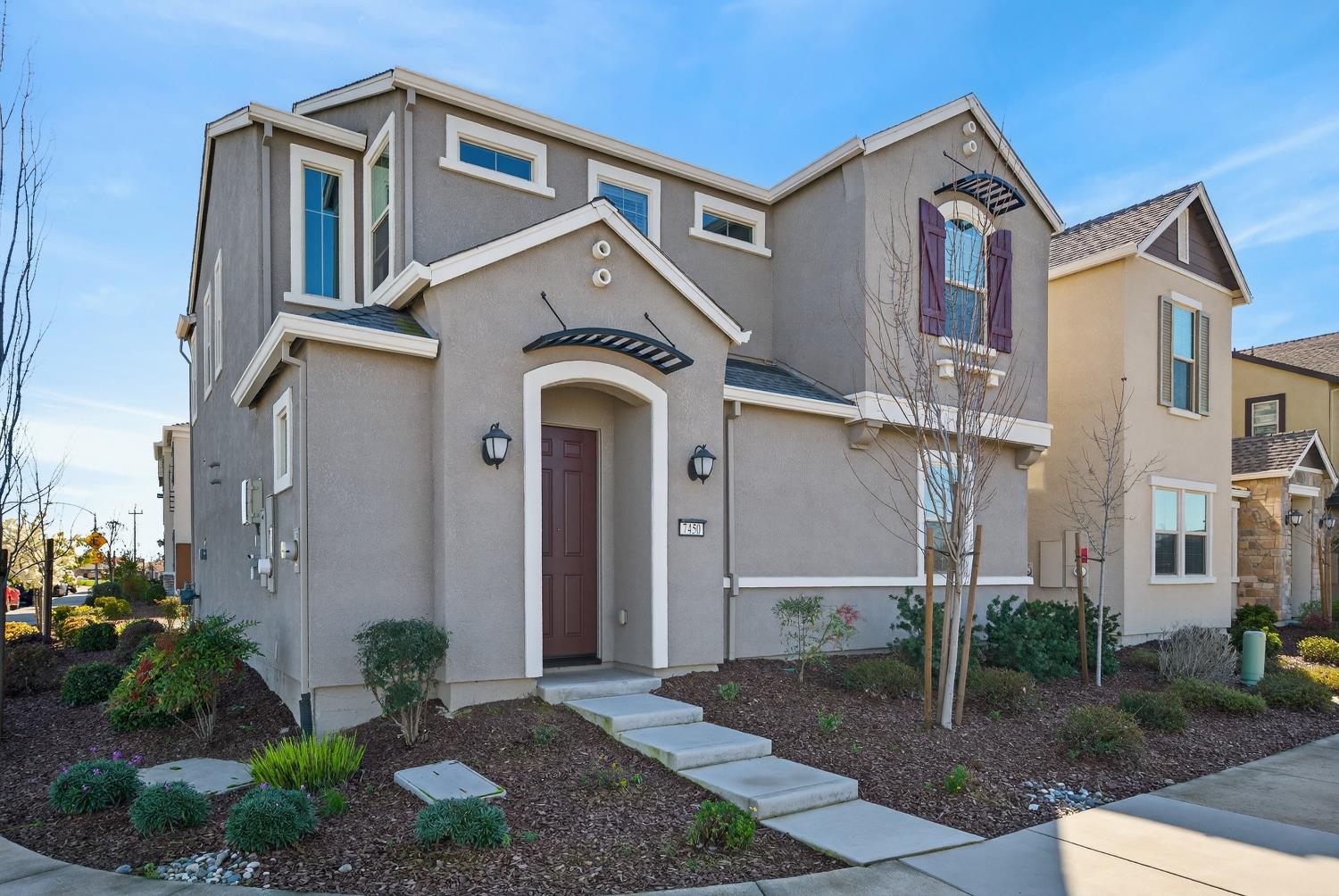 7450 Clear Lake Alley