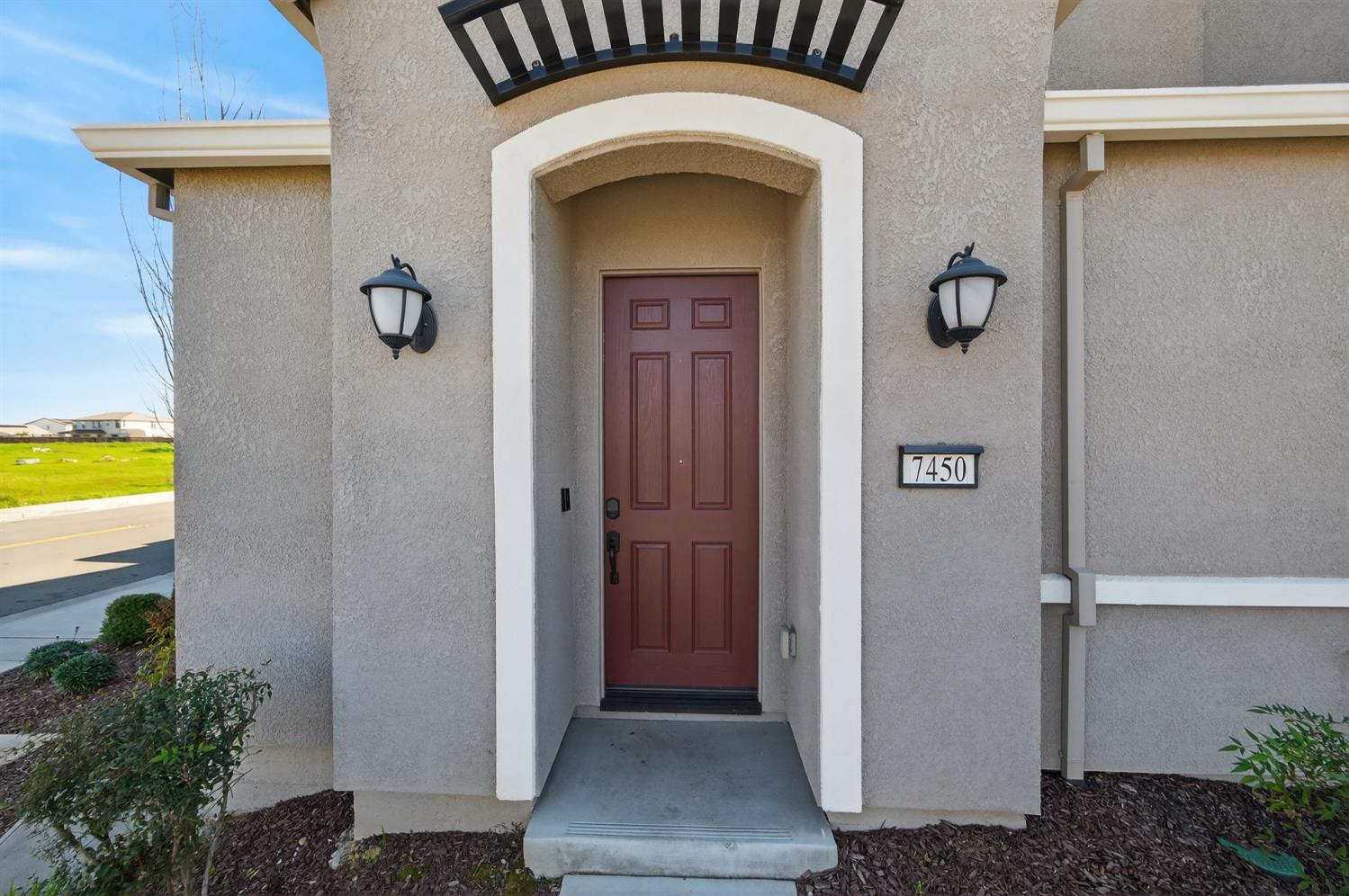 7450 Clear Lake Alley