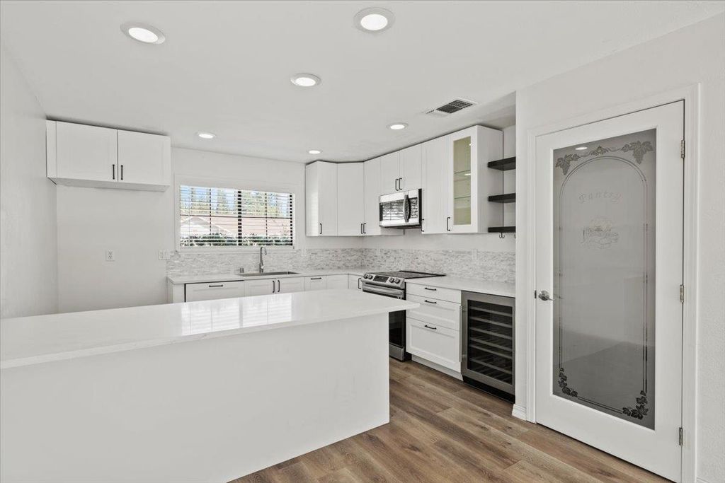 Photo of 7408 Santa Susana Way, Fair Oaks, CA 95628 (MLS # 225131045)